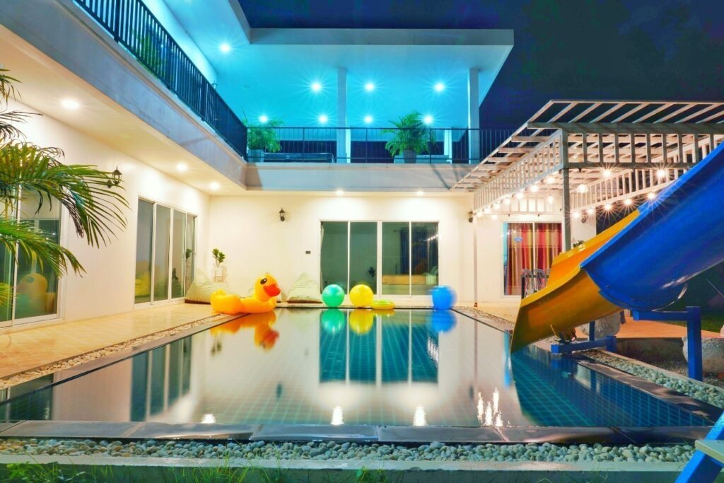 pool villa พัทยา 20 คน