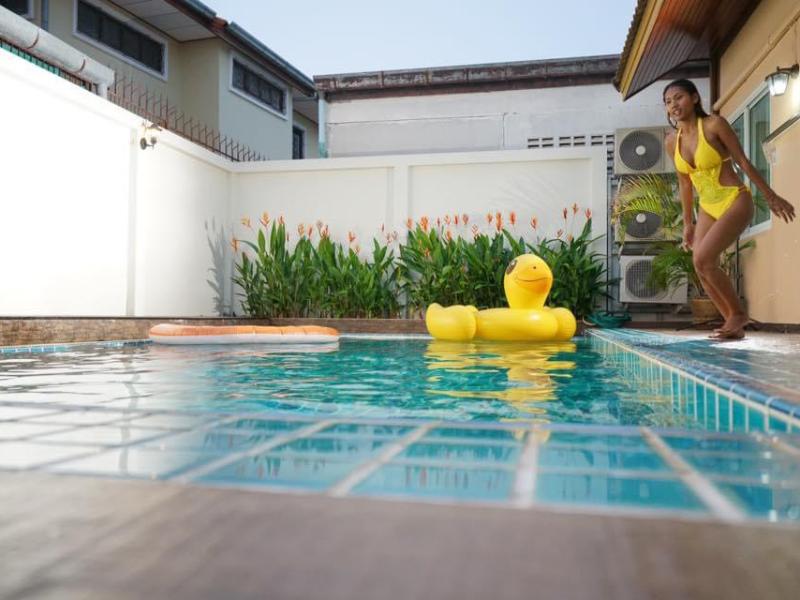 pool villa พัทยา 10 คน