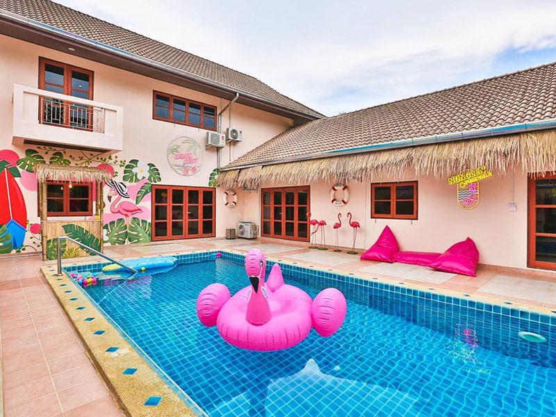 pool villa พัทยา 10 คน